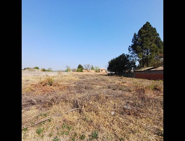 2,190M² VACANT LAND FOR SALE IN HENLEY ON KLIP
